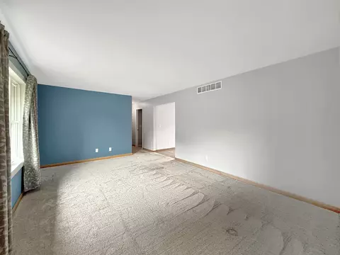 Living - 701 E Soper St, Winnebago, IL 61088 photo 4 of 5