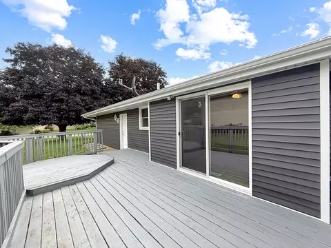 Exterior - 701 E Soper St, Winnebago, IL 61088 photo 9 of 10