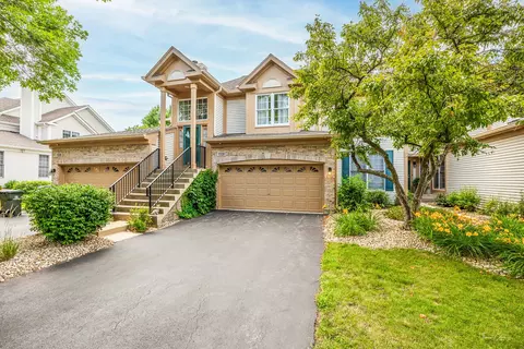 1530 Orchard Cir, Naperville, IL 60565