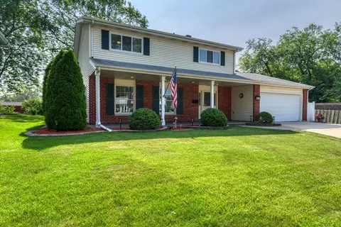 1367 S Elizabeth St, Lombard, IL 60148