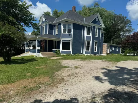 Exterior - 355 N 5th St, Sheldon, IL 60966 photo 2 of 9