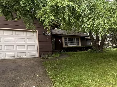 5305 Abbey Dr, Mchenry, IL 60050