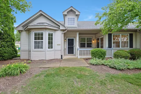 12243 Quail Ridge Dr, Huntley, IL 60142