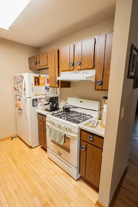 Kitchen - 1509 Elder Dr, Aurora, IL 60506 photo 2 of 2
