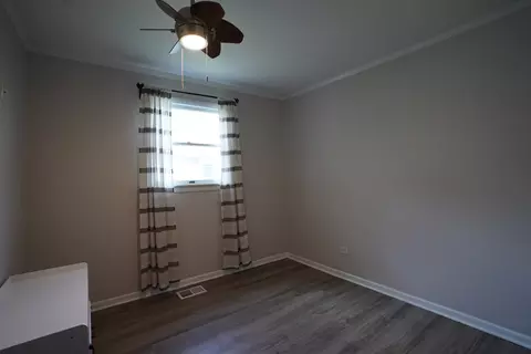 Bedroom - 2304 Jay Ln, Rolling Meadows, IL 60008 photo 4 of 4