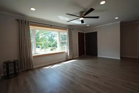 Living - 2304 Jay Ln, Rolling Meadows, IL 60008 photo 1 of 6