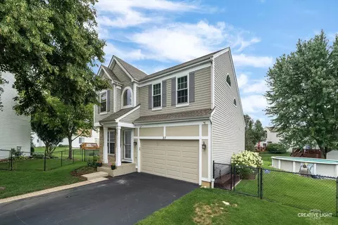 27 Farmington Ct, South Elgin, IL 60177