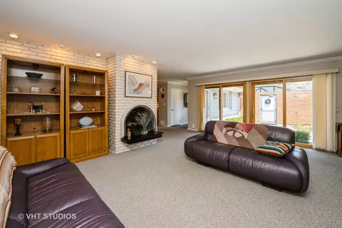 1 Falkirk Ln, Rolling Meadows, IL 60008 photo 8