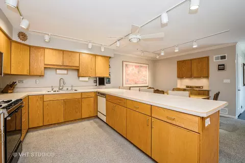1 Falkirk Ln, Rolling Meadows, IL 60008 photo 6