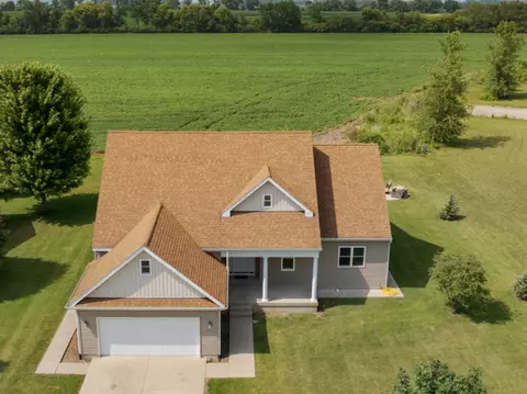 View/Area - 811 Forest Downs St, Harvard, IL 60033 photo 2 of 5