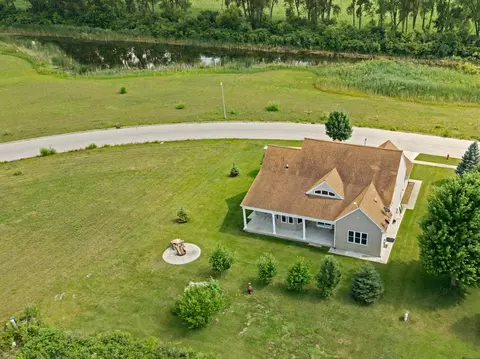 View/Area - 811 Forest Downs St, Harvard, IL 60033 photo 3 of 5