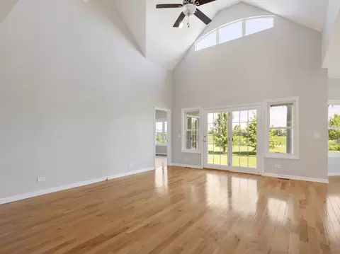 Living - 811 Forest Downs St, Harvard, IL 60033 photo 2 of 6