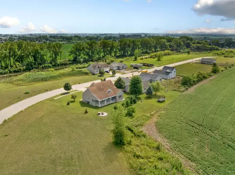 View/Area - 811 Forest Downs St, Harvard, IL 60033 photo 4 of 5