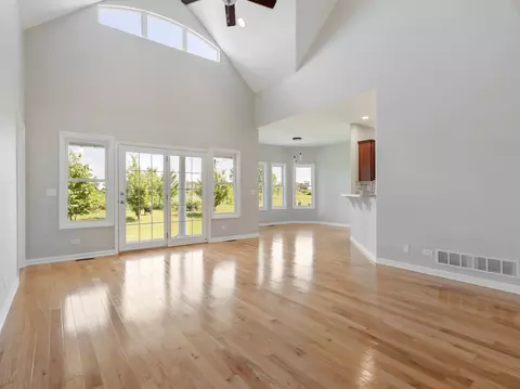 Living - 811 Forest Downs St, Harvard, IL 60033 photo 1 of 6