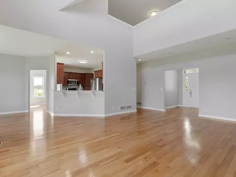Living - 811 Forest Downs St, Harvard, IL 60033 photo 3 of 6