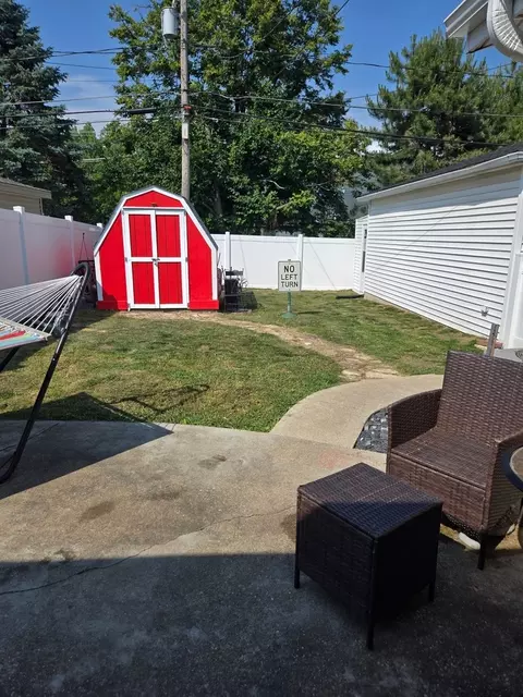 12813 E Playfield Dr, Crestwood, IL 60418 photo 28