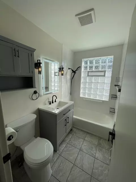 12813 E Playfield Dr, Crestwood, IL 60418 photo 12