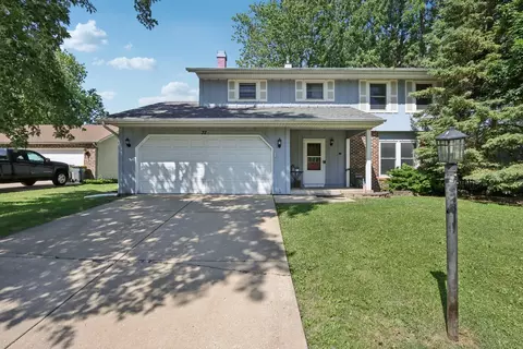 32 Woodridge Ln, Streamwood, IL 60107