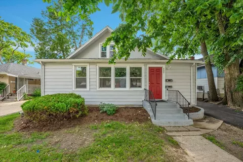 305 S Lewis Ave, Waukegan, IL 60085