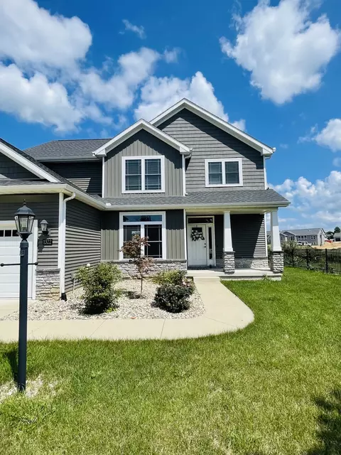1322 Sweet Grass Dr, Mahomet, IL 61853