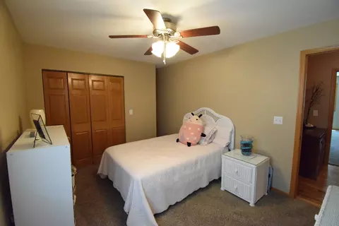 963 E Castlewood Ln, Bartlett, IL 60103 photo 24