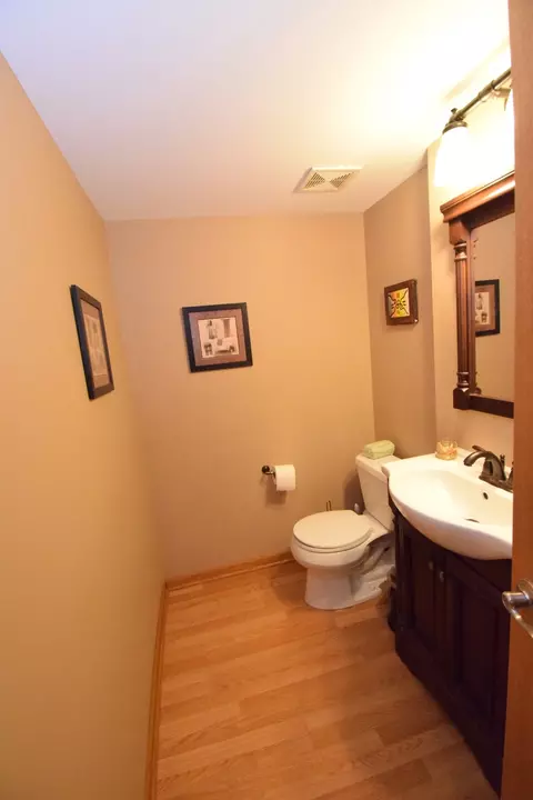 963 E Castlewood Ln, Bartlett, IL 60103 photo 17