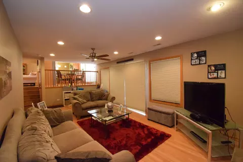 963 E Castlewood Ln, Bartlett, IL 60103 photo 16