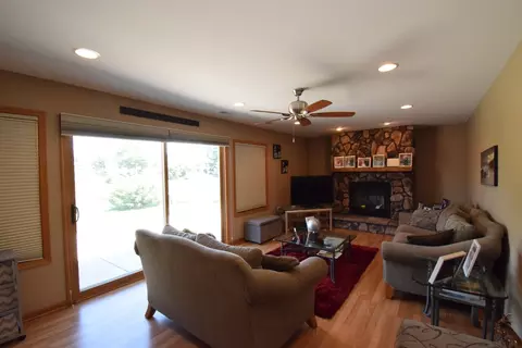 963 E Castlewood Ln, Bartlett, IL 60103 photo 15
