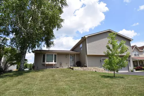 963 E Castlewood Ln, Bartlett, IL 60103 photo 2