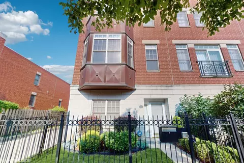 4606 S Woodlawn Ave, Chicago, IL 60653