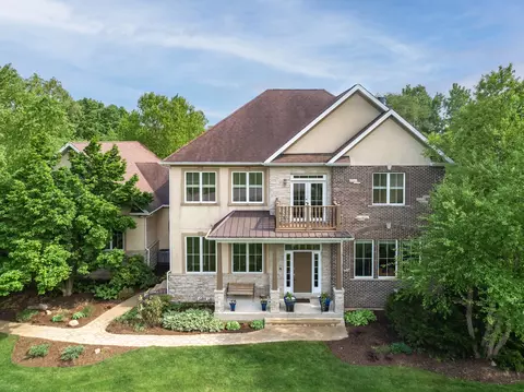 660 Birch Hollow Dr, Antioch, IL 60002