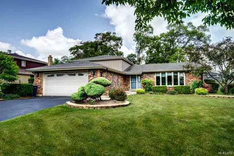 13520 Idlewild Dr, Orland Park, IL 60462