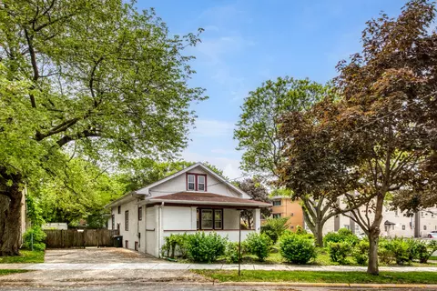 7530 Brown Ave, Forest Park, IL 60130