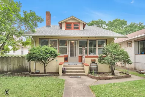 9826 S Walden Pkwy, Chicago, IL 60643