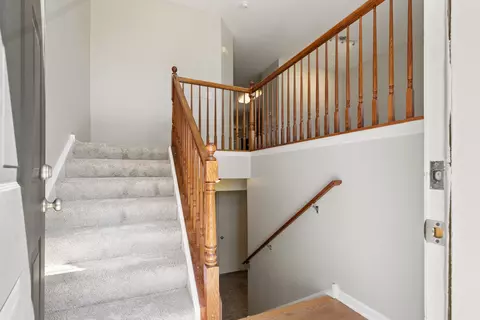 174 Jackson St, Gilberts, IL 60136 photo 2