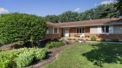 10018 Fair Ln, Union, IL 60180