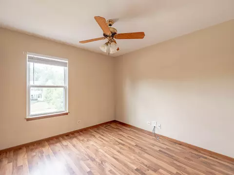 Bedroom - 810 Fox Run Ln, Algonquin, IL 60102 photo 2 of 4