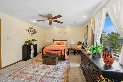 Bedroom - 8124 44th St, Lyons, IL 60534 photo 5 of 5
