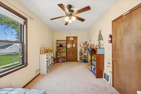 Bedroom - 8124 44th St, Lyons, IL 60534 photo 4 of 5