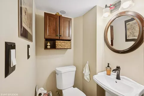 Bath - 8124 44th St, Lyons, IL 60534 photo 2 of 3