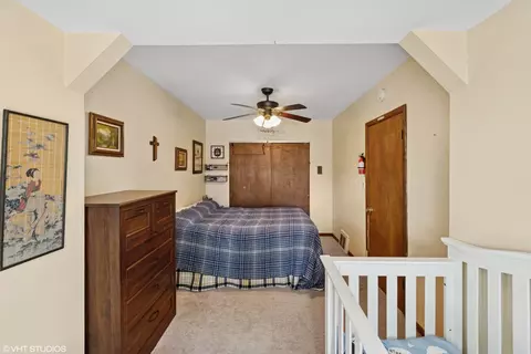 Bedroom - 8124 44th St, Lyons, IL 60534 photo 2 of 5