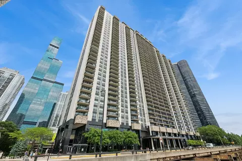 400 E Randolph St #2902, Chicago, IL 60601