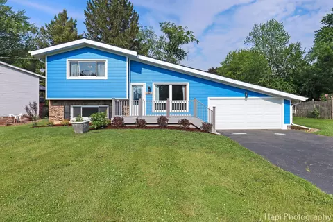 6312 Londonderry Dr, Cary, IL 60013