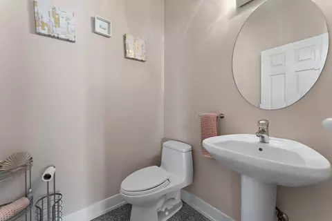 Bath - 120 Willow Rd, Wheeling, IL 60090 photo 1 of 4