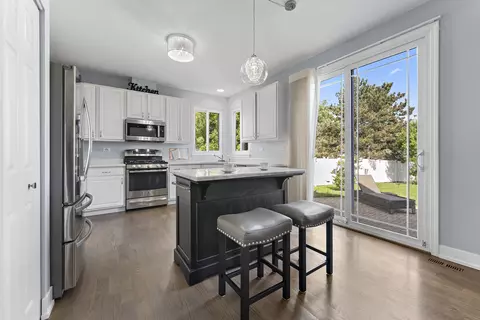 Kitchen - 120 Willow Rd, Wheeling, IL 60090 photo 1 of 5