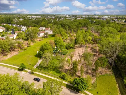 View/Area - 120 Willow Rd, Wheeling, IL 60090 photo 10 of 10