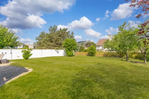 Exterior - 120 Willow Rd, Wheeling, IL 60090 photo 5 of 5