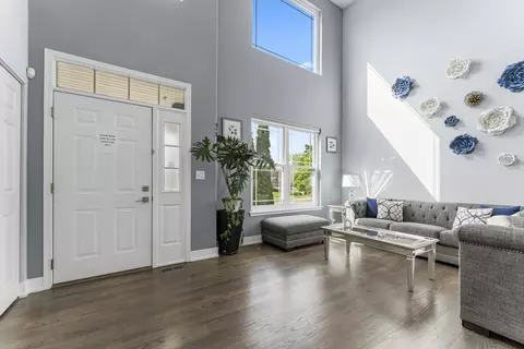 Entry Way - 120 Willow Rd, Wheeling, IL 60090 photo 1 of 2