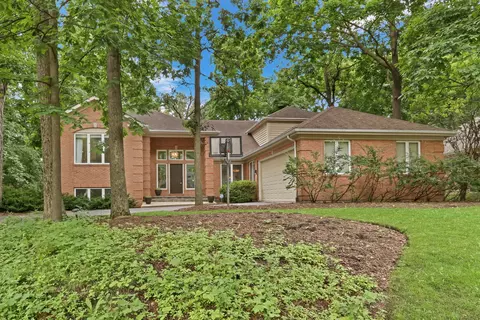 7509 Bittersweet Dr, Gurnee, IL 60031