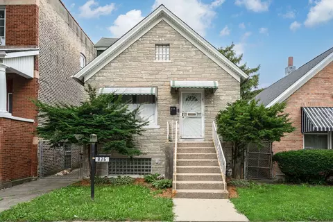 836 N Harding Ave, Chicago, IL 60651